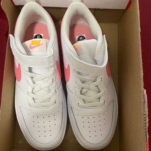 Shoe bundle size 3y Nike